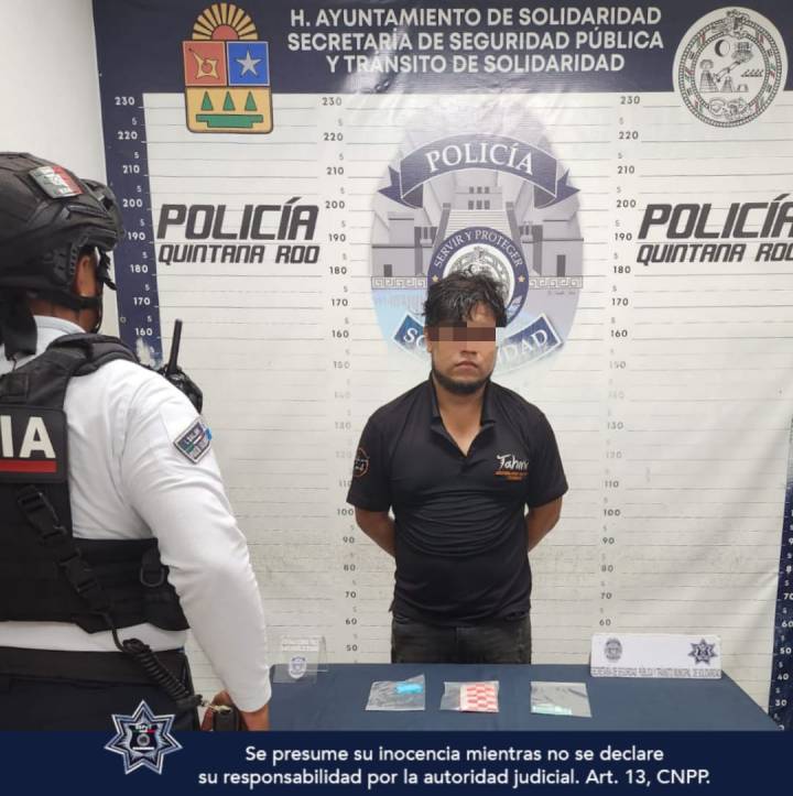 Operativo policial en Playa del Carmen detiene a tres sujetos y recupera vehiculo robado 2