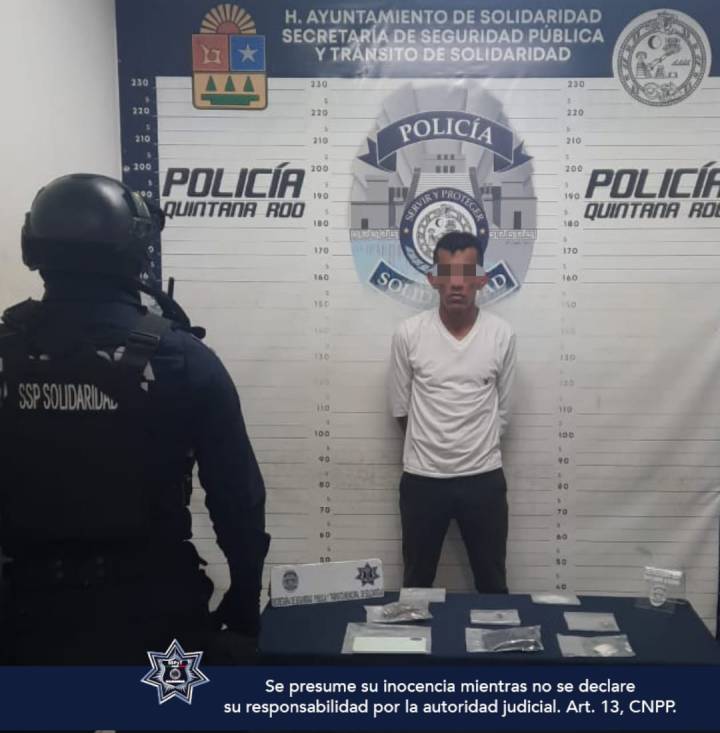 Operativo policial en Playa del Carmen detiene a tres sujetos y recupera vehículo robado