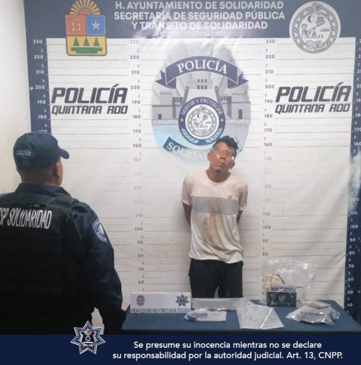 Operativo policial en Playa del Carmen resulta en arrestos y confiscacion de drogas 3