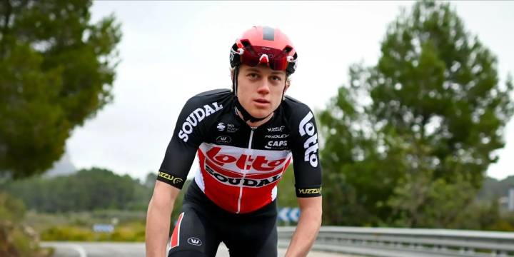 Polémica Sanción a Ciclista Belga por Incidente en Competición Internacional