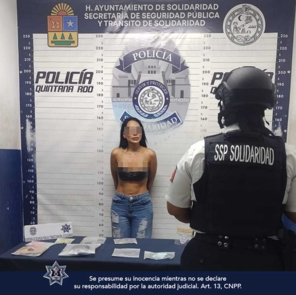 Policía Municipal de Solidaridad frustra delitos al arrestar a dos individuos y decomisar narcóticos en Playa del Carmen