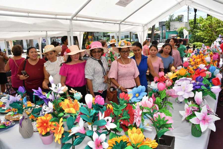 Potenciando el empoderamiento y el espiritu emprendedor Clausura exitosa del taller Manos Creativas en Cozumel 2