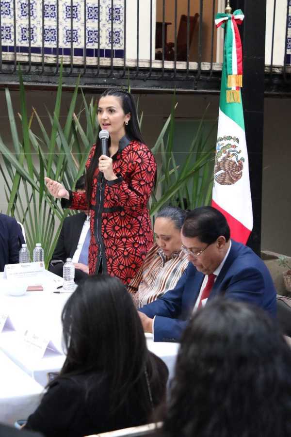 Presentacion del Nuevo Acuerdo para el Bienestar y el Desarrollo de Quintana Roo 1