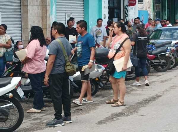 Problema técnico retrasa el canje de placas en Chetumal