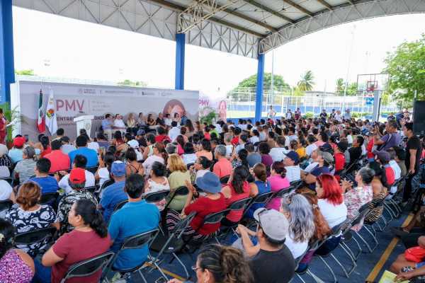 Programa Por una Mejor Vivienda Mara Lezama entrega tarjetas a 476 familias para transformar sus hogares en Quintana Roo 2