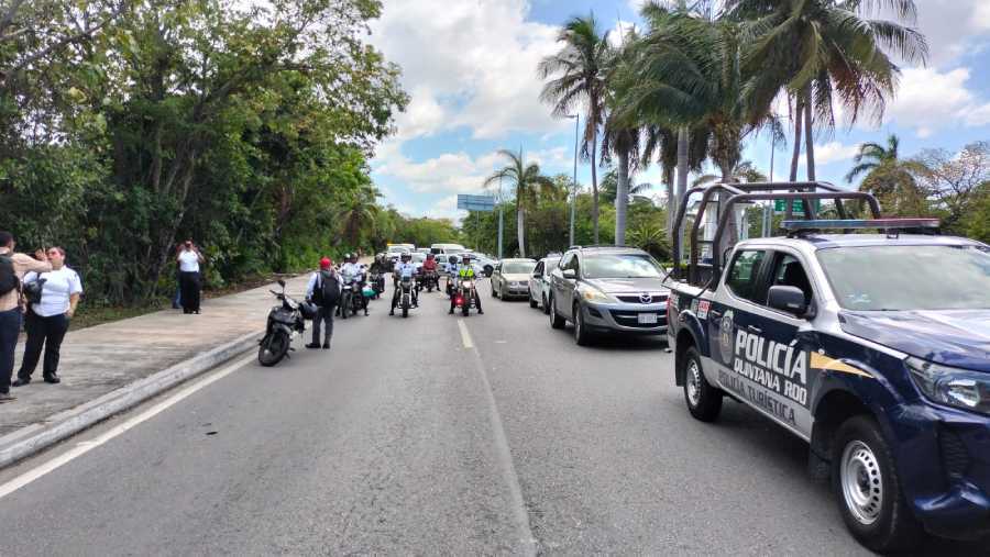 Protesta bloquea temporalmente acceso a la Zona Hotelera de Cancun 1
