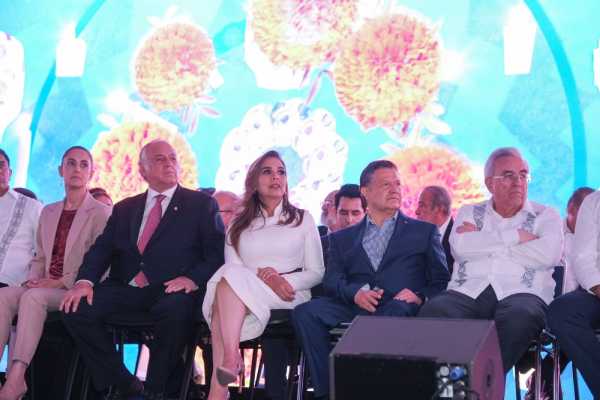 Quintana Roo exhibe sus destinos turisticos en el Tianguis Turistico de la Ciudad de Mexico 2