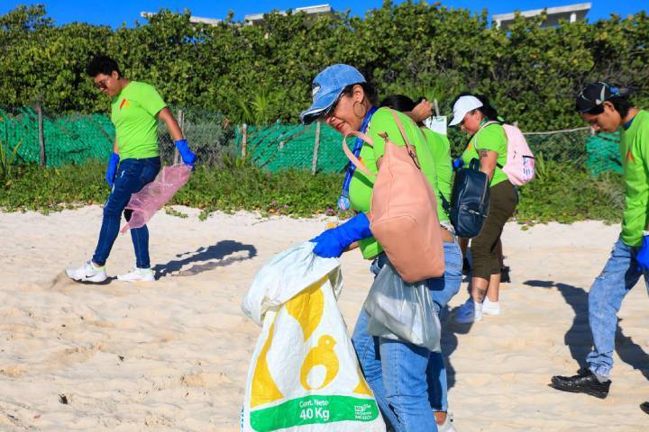 Solidaridad lidera una masiva campana de limpieza costera y acuatica a nivel internacional 1