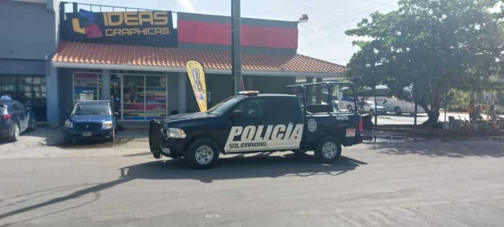 Sujeto arrestado tras intento de ataque con bomba molotov en tienda Oxxo de Playa del Carmen