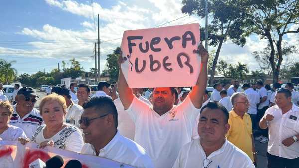 Taxistas en Chetumal protestan frente a los tribunales 2