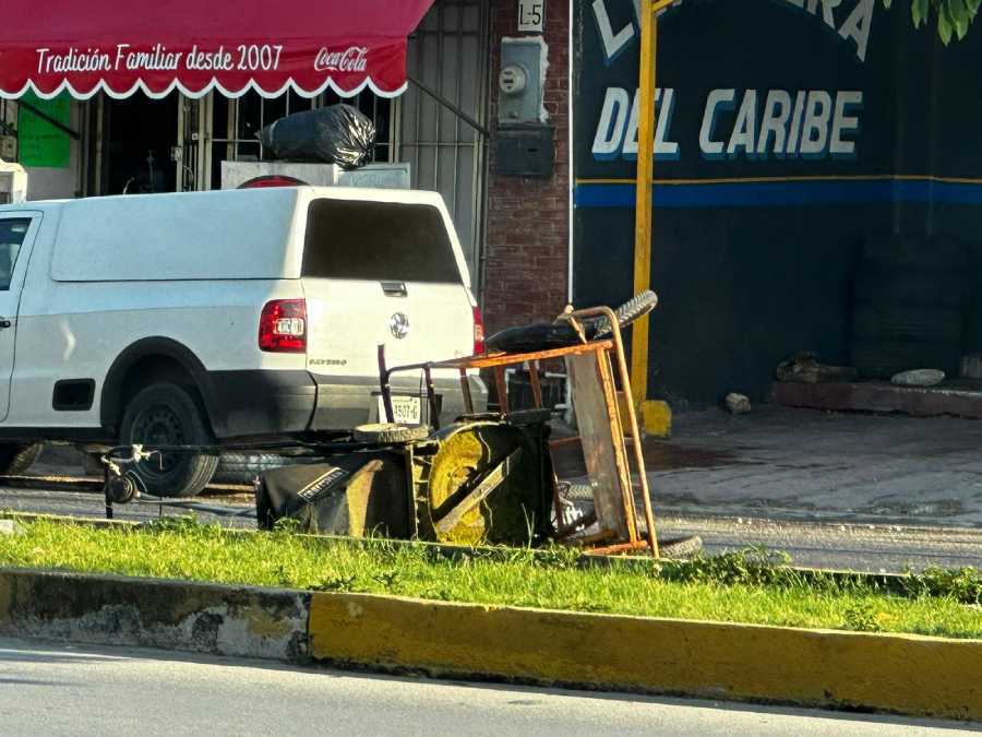 Vendedor de tamales atropellado en la avenida Nichupte de Cancun 1
