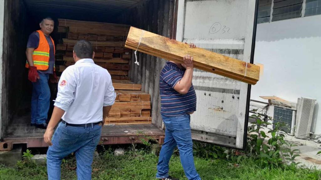 Vigilancia Permanente en 635 Escuelas: Fortalezas Anticiclónicas de IFEQROO 1 Vigilancia Permanente en 635 Escuelas Fortalezas Anticiclonicas de IFEQROO 1