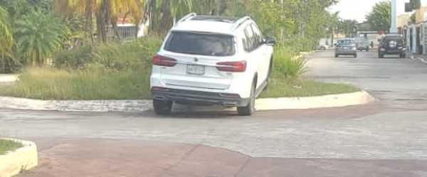 Violento asesinato de mujer en Cancun durante persecucion en su vehiculo